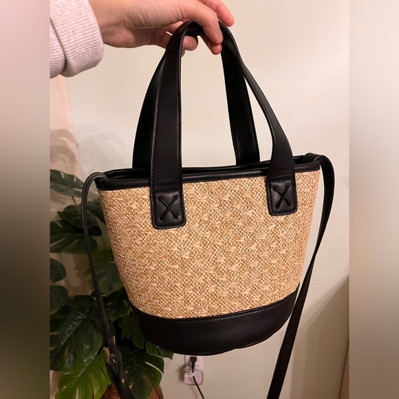 Co-lab woven small round shoulder bag - Picture 3 of 7